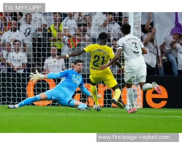 库尔图瓦：守护球门的传奇门将与他在足球世界的辉煌历程